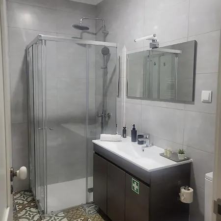Alfama Services Apartment
