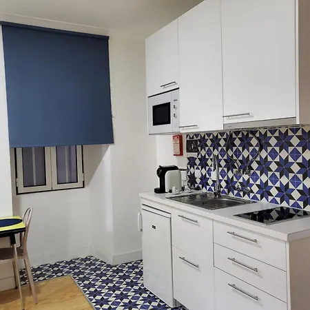 Alfama Services Apartment