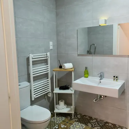 Alfama Services ליסבון