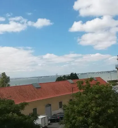 Lägenhet Alfama Services