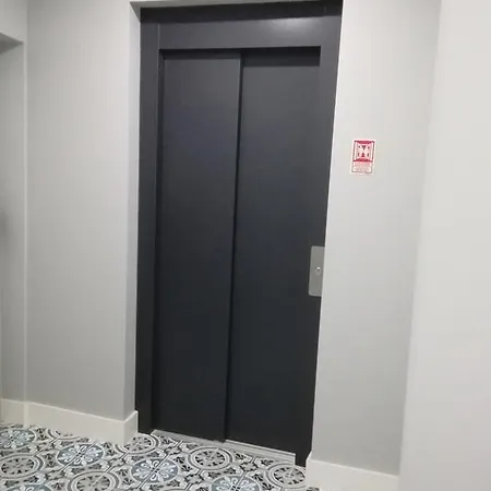 Alfama Services * Lissabon