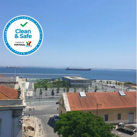 Alfama Services Apartmán *