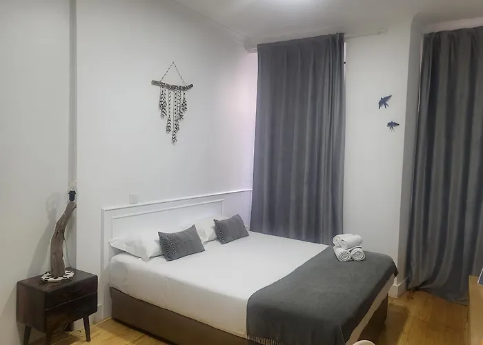 Alfama Services Appartement *