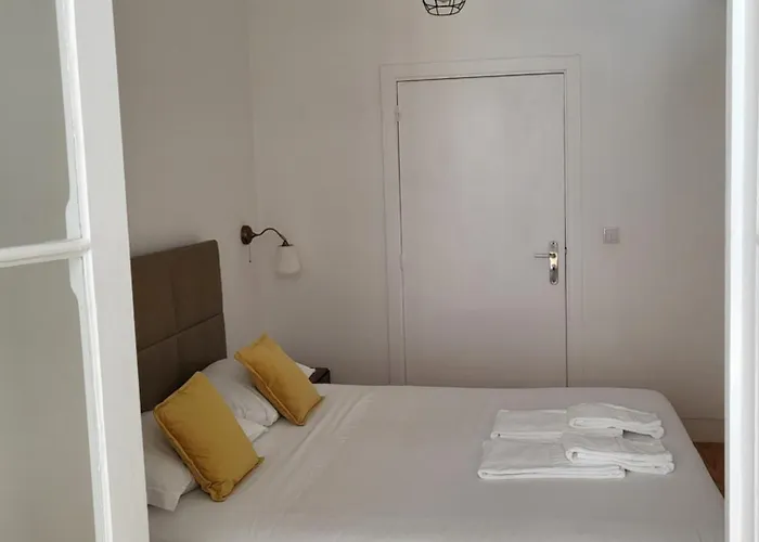 Alfama Services * Lissabon