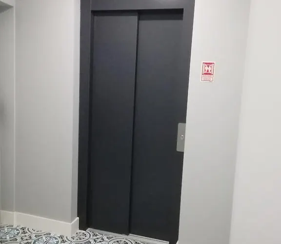 Alfama Services * Lissabon